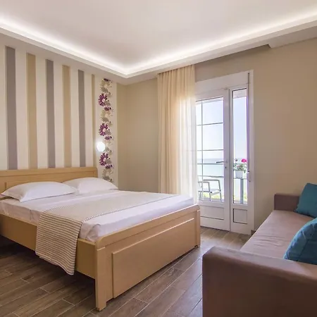 Seabird Apartment *